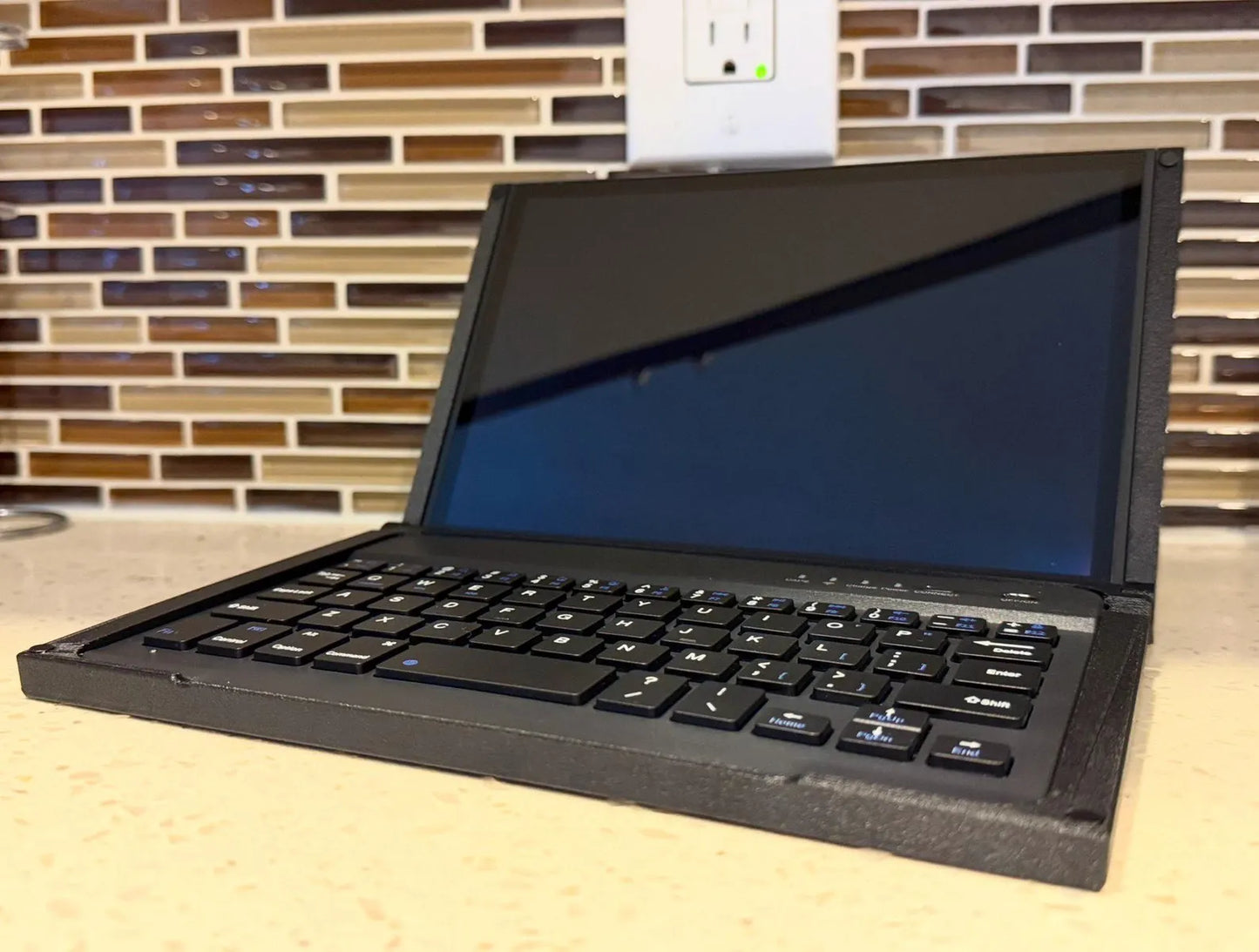 Type Cover / Keyboard - Fits Legion Go 2